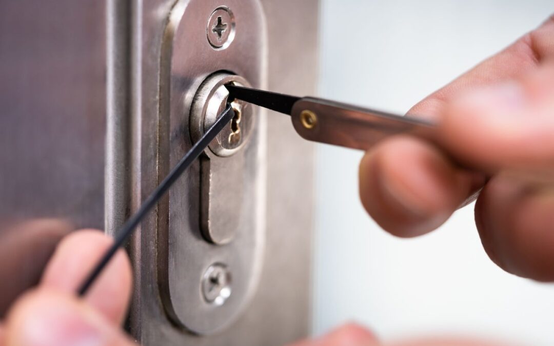 Home Lockout Services: What You Should Know Before Hiring A Pro